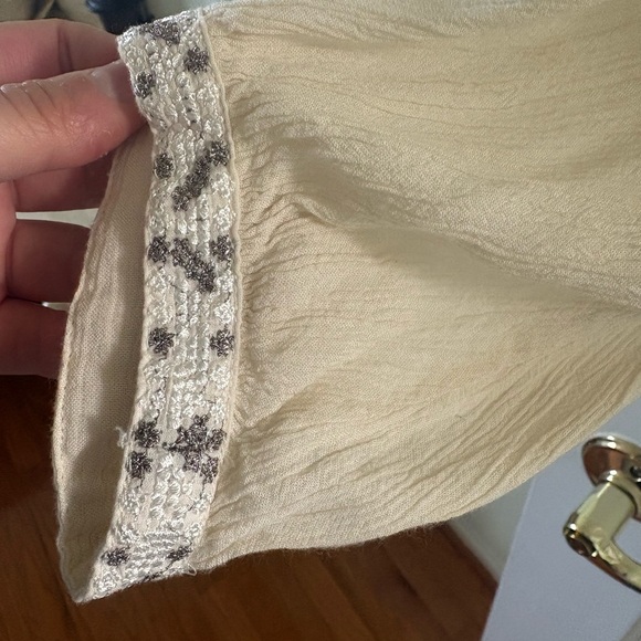 American Eagle Outfitters Ivory Blouse with Geometric Details - Picture 5 of 6